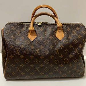 ✨Authentic✨ Louis Vuitton Bandouliere